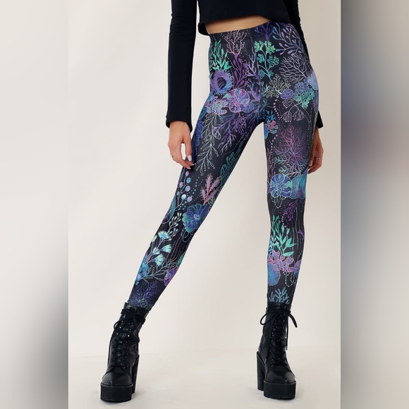 Blackmilk Floral Coral HWMF Leggings XS - Picture 4 of 8